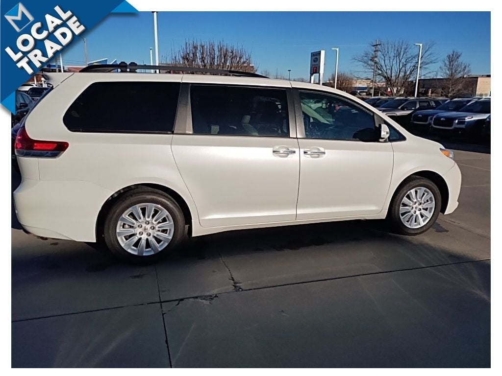 2013 Toyota Sienna AWD 7 Passenger