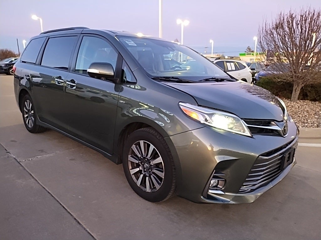 2018 Toyota Sienna Limited Premium 7 Passenger AWD