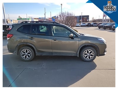 2023 Subaru Forester Premium