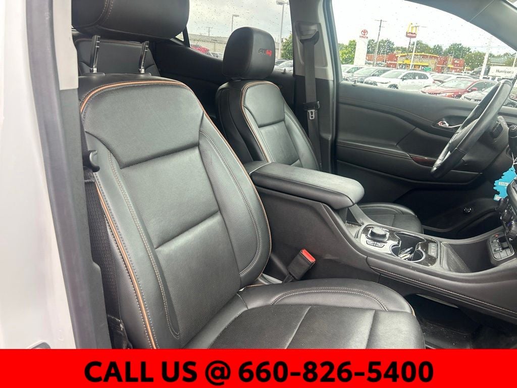 2023 GMC Acadia AT4