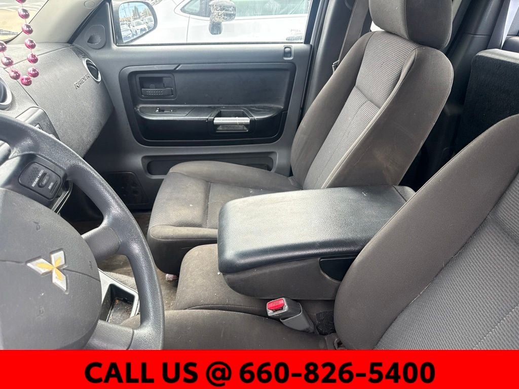 2007 Mitsubishi Raider LS