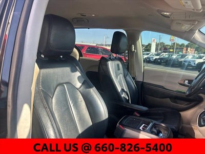 2017 Chrysler Pacifica Touring L
