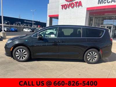 2023 Chrysler Pacifica Hybrid Touring L