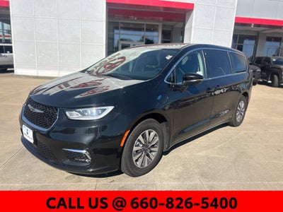 2023 Chrysler Pacifica Hybrid Touring L
