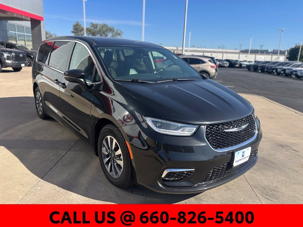 2023 Chrysler Pacifica Hybrid Touring L