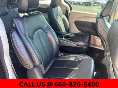 2023 Chrysler Pacifica Hybrid Touring L