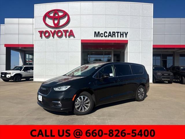 2023 Chrysler Pacifica Hybrid Touring L