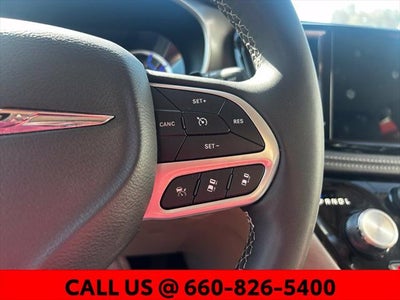 2023 Chrysler Pacifica Hybrid Touring L