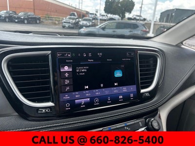 2022 Chrysler Pacifica Hybrid Touring L