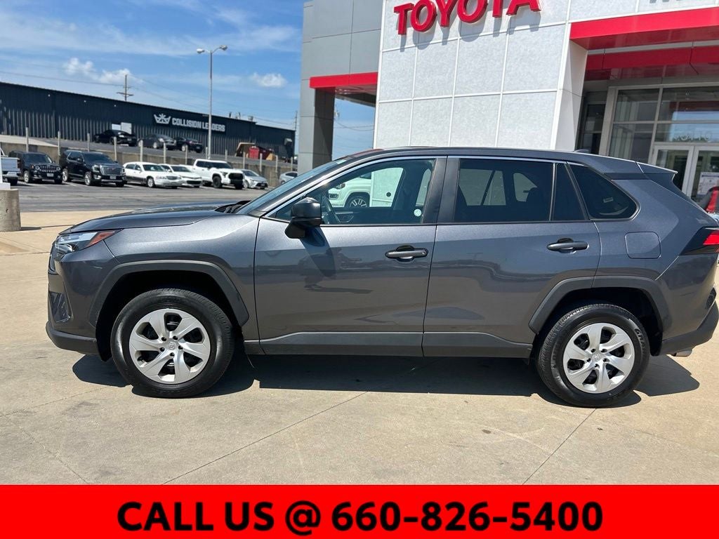 2025 Toyota RAV4 LE