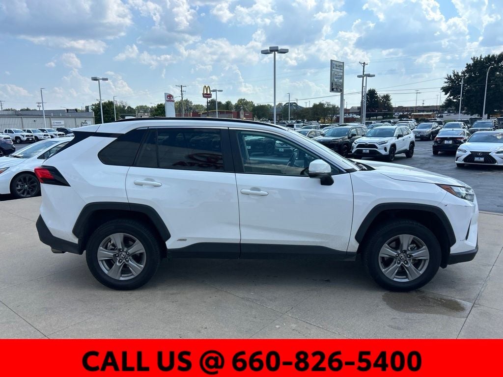 2022 Toyota RAV4 Hybrid XLE