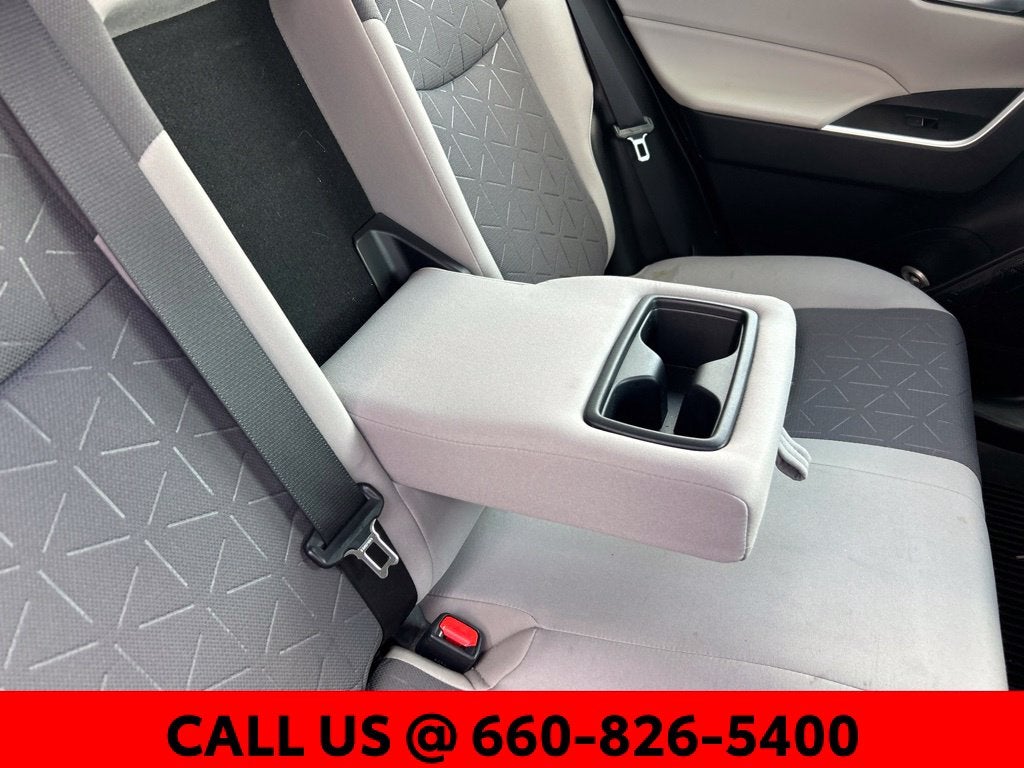 2022 Toyota RAV4 Hybrid XLE