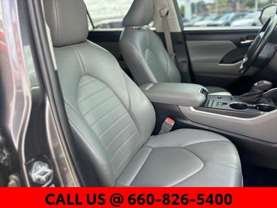 2022 Toyota Highlander Hybrid XLE