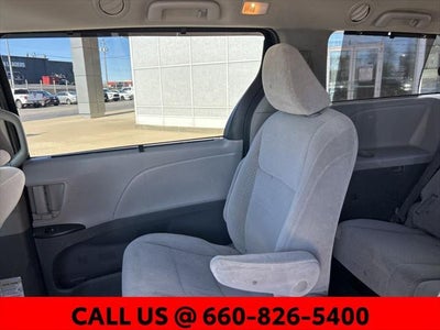 2020 Toyota Sienna LE 7 Passenger