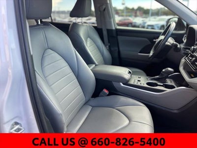 2023 Toyota Highlander Hybrid XLE