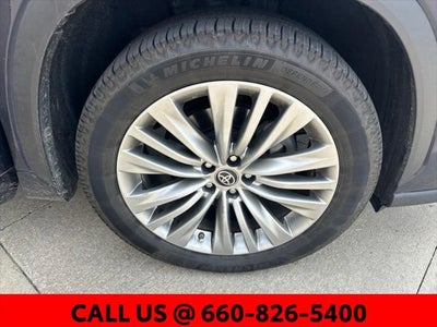 2023 Toyota Highlander Platinum