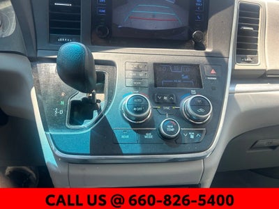 2016 Toyota Sienna LE 8 Passenger