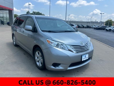 2016 Toyota Sienna LE 8 Passenger