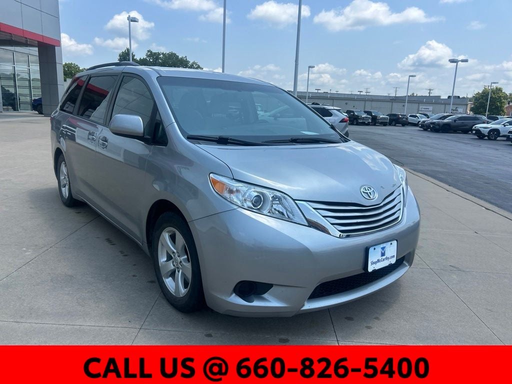 2016 Toyota Sienna LE 8 Passenger