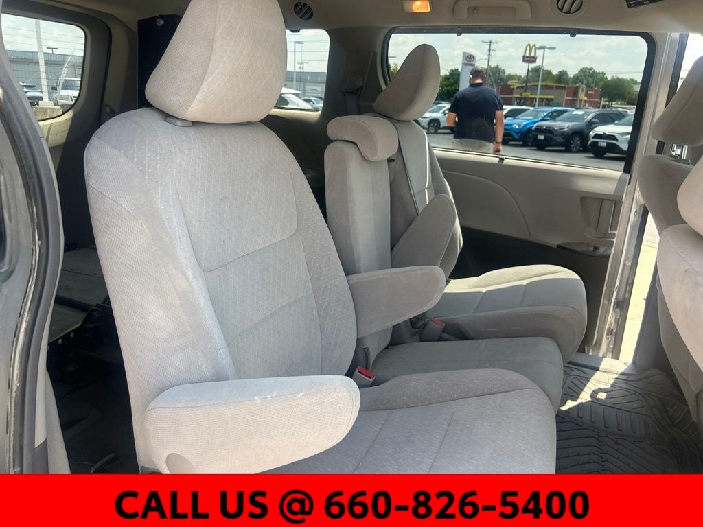 2016 Toyota Sienna LE 8 Passenger