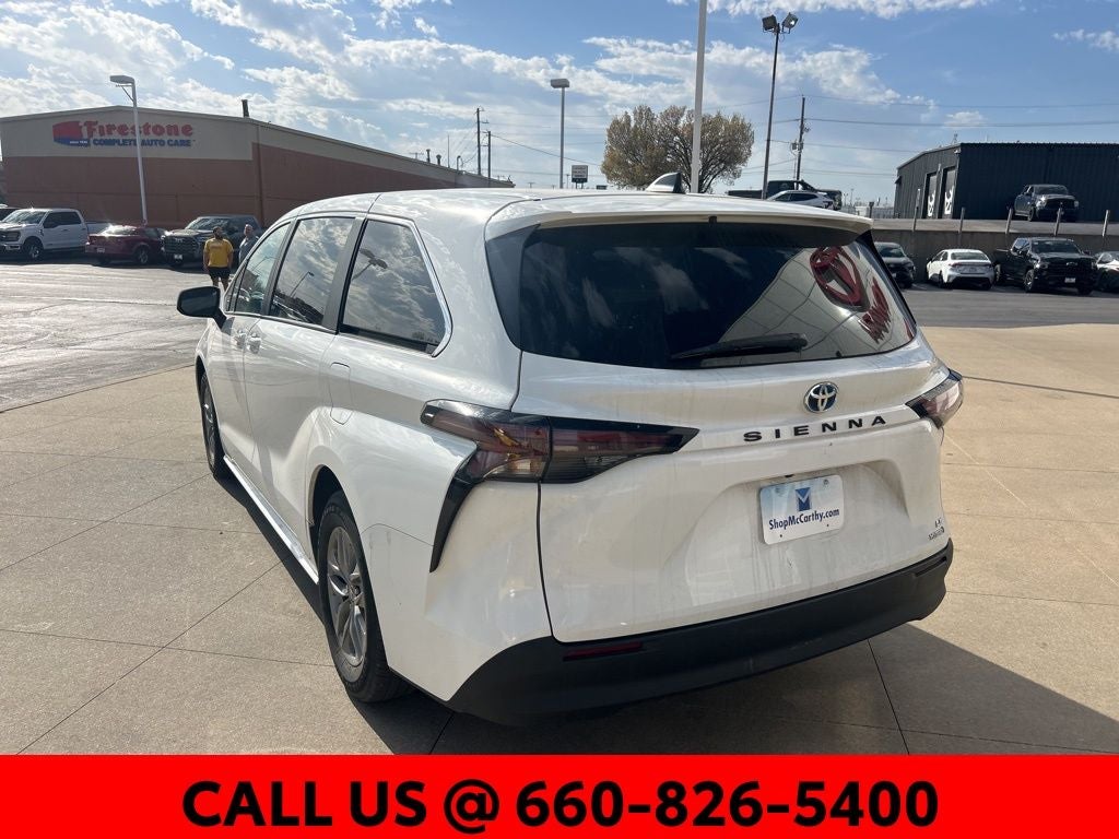 2024 Toyota Sienna LE 8 Passenger