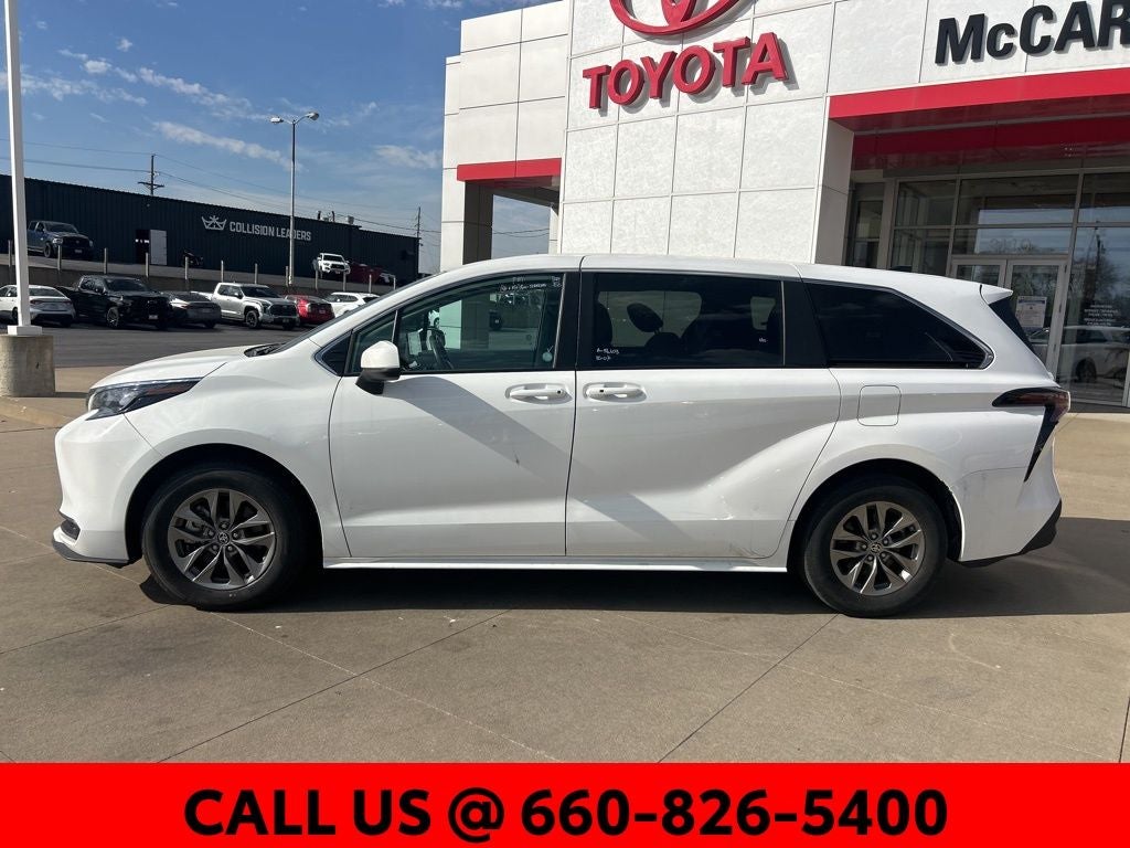 2024 Toyota Sienna LE 8 Passenger