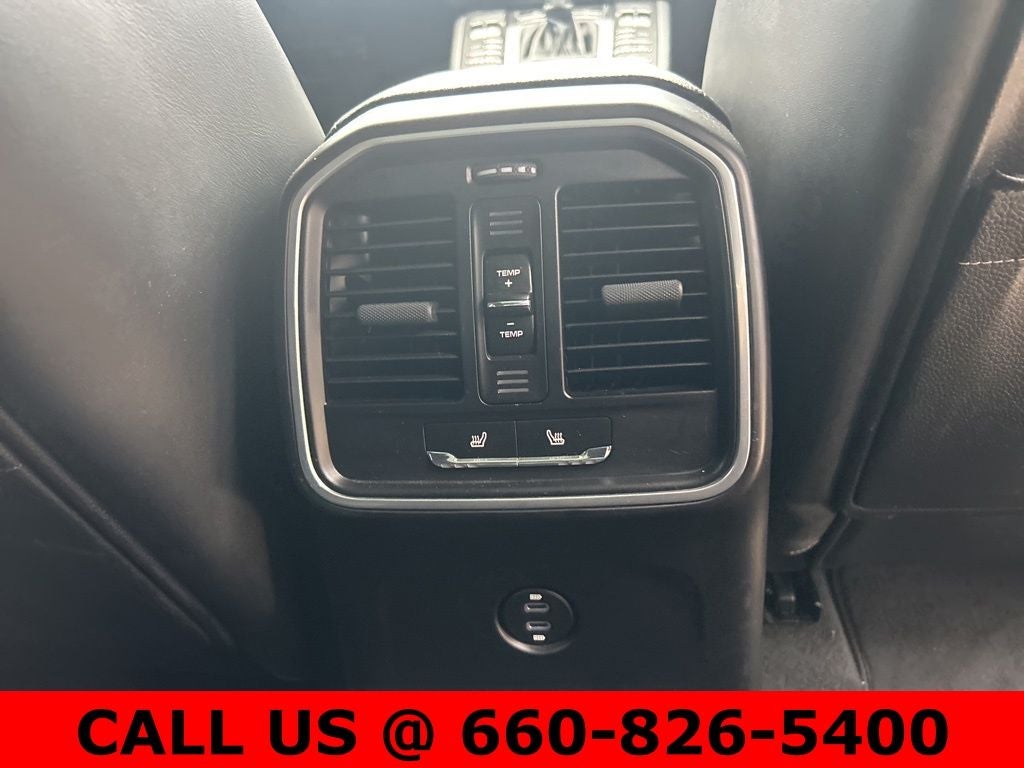 2020 Porsche Macan Base