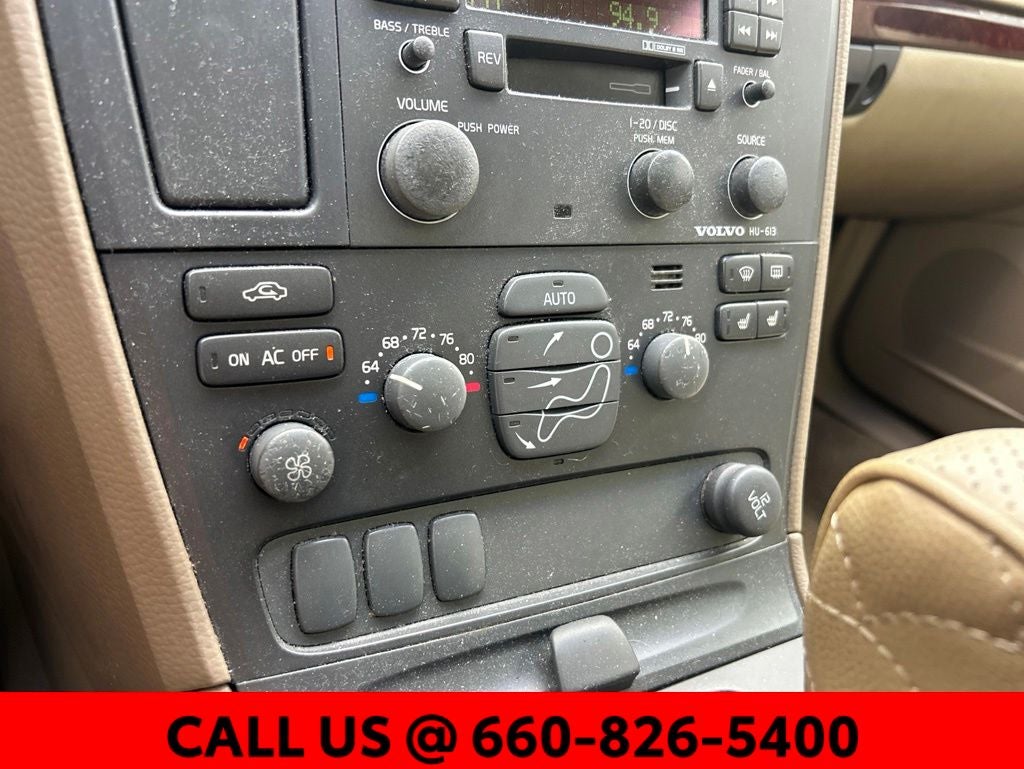 2001 Volvo V70 XC