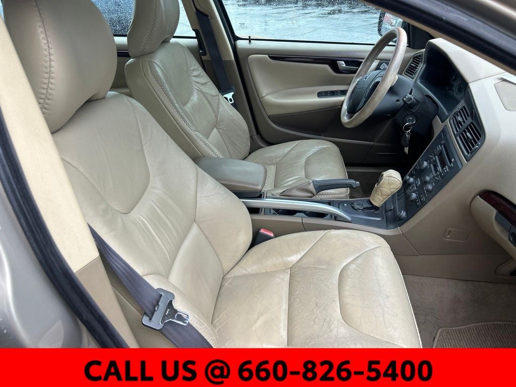 2001 Volvo V70 XC