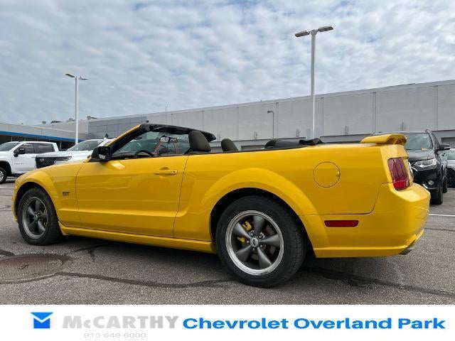 2005 Ford Mustang GT Deluxe