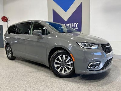 2022 Chrysler Pacifica Hybrid Touring L
