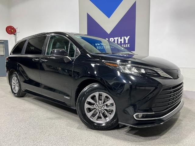 2021 Toyota Sienna XLE