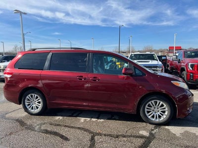 2011 Toyota Sienna XLE AAS