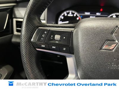 2023 Mitsubishi Outlander SE