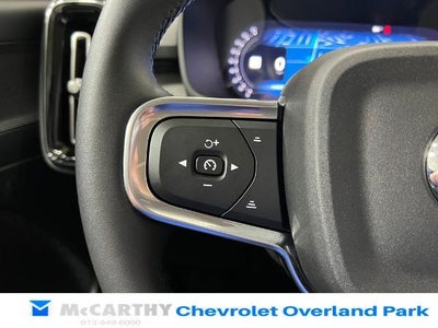 2025 Volvo XC40 Plus Bright Theme