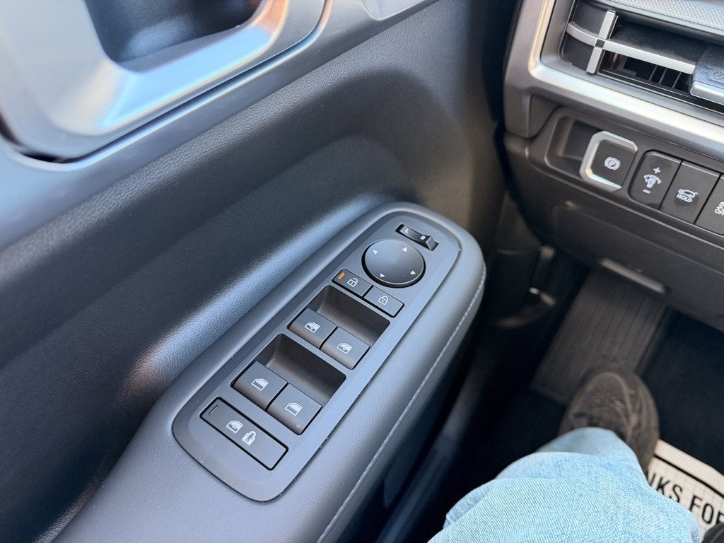 2025 Hyundai SANTA FE HYBRID SEL