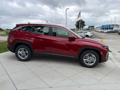 2026 Hyundai TUCSON SE