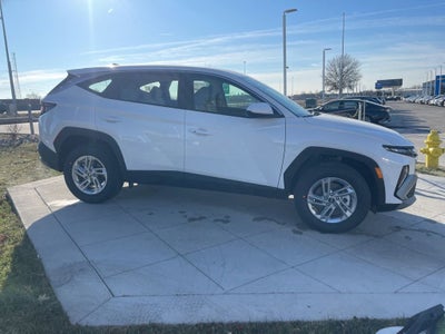 2026 Hyundai TUCSON SE