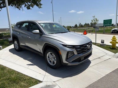 2026 Hyundai TUCSON SE