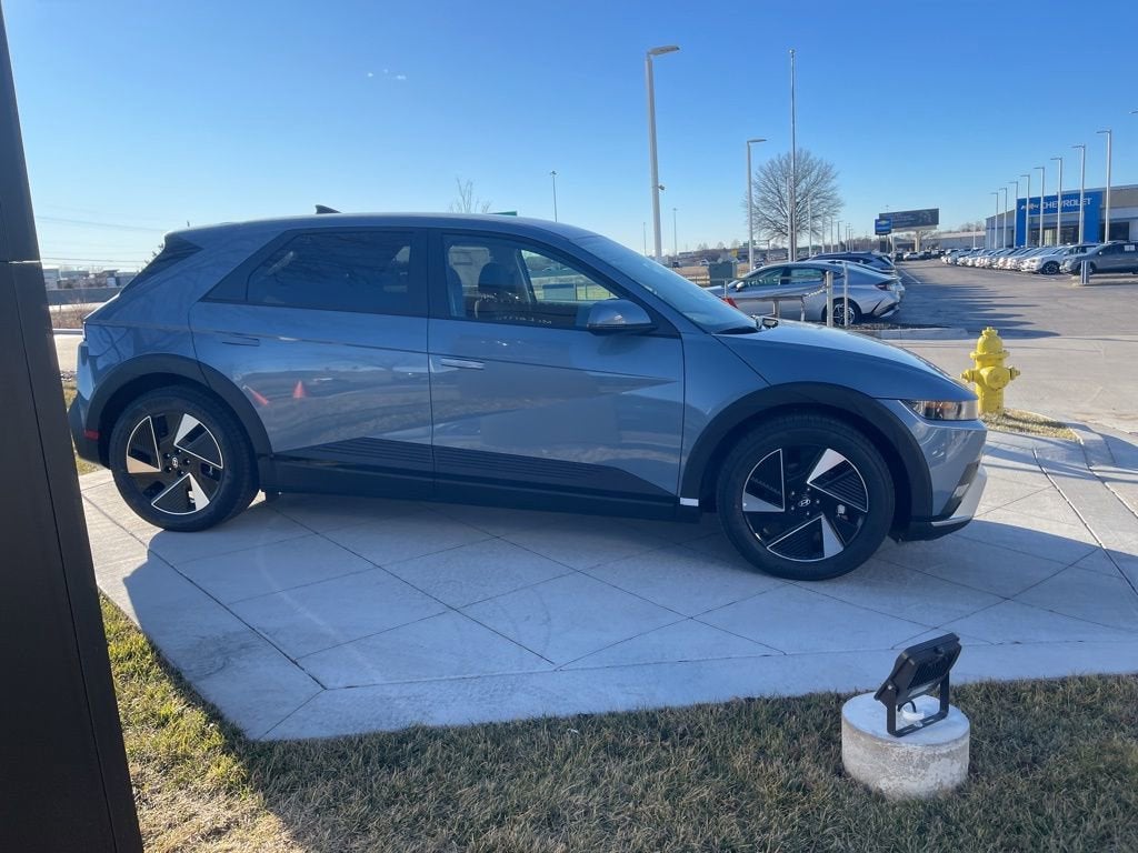 2026 Hyundai IONIQ 5 SE