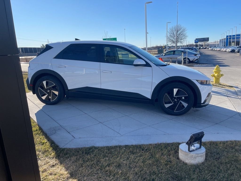 2026 Hyundai IONIQ 5 SE