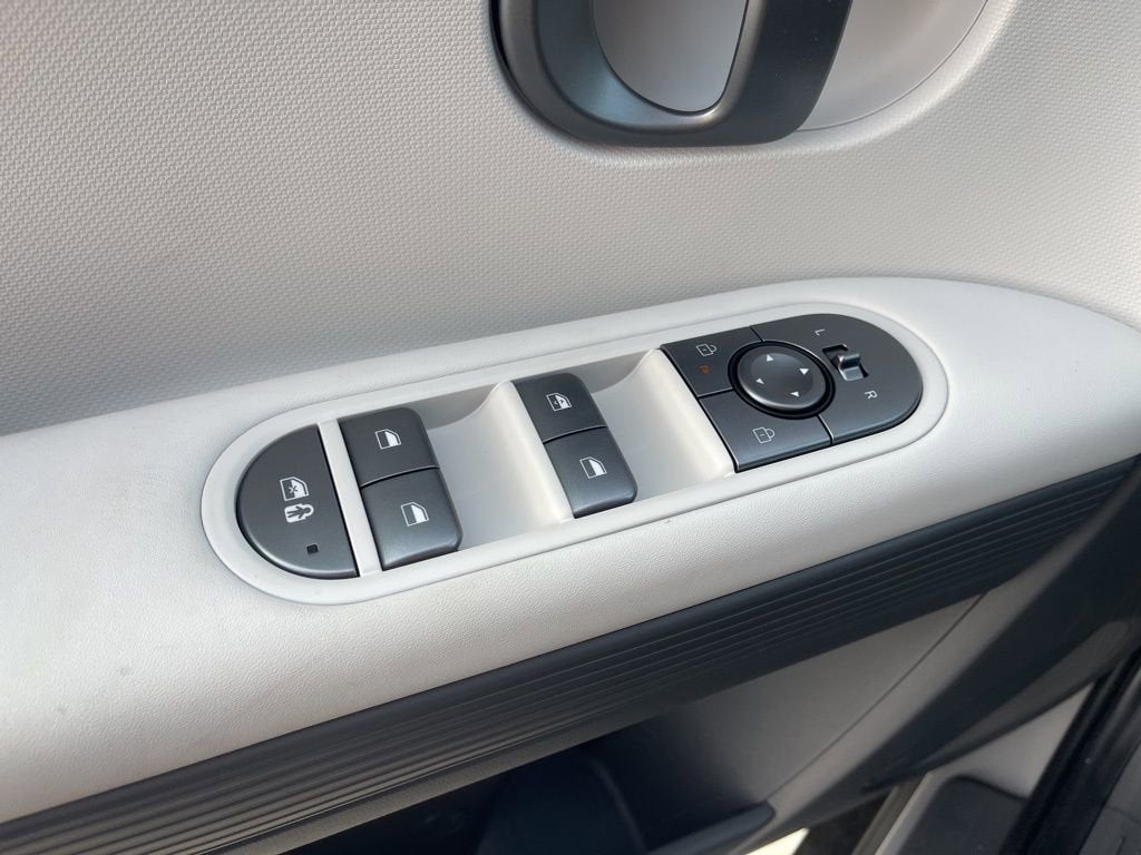 2026 Hyundai IONIQ 5 SE