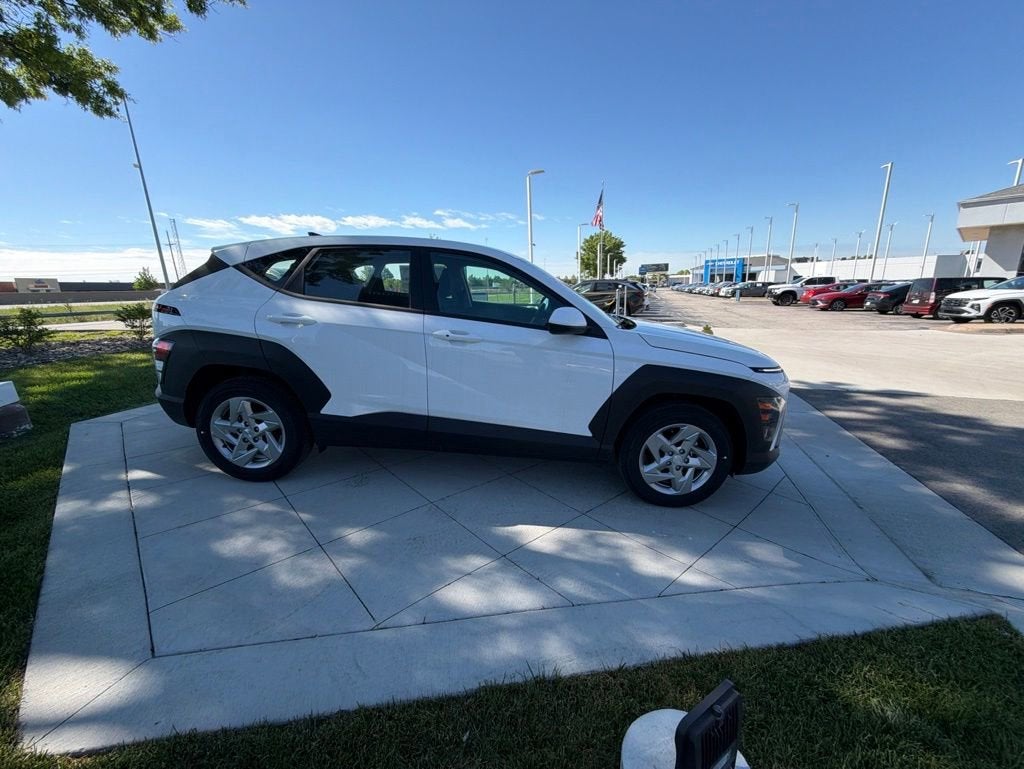 2026 Hyundai KONA SE