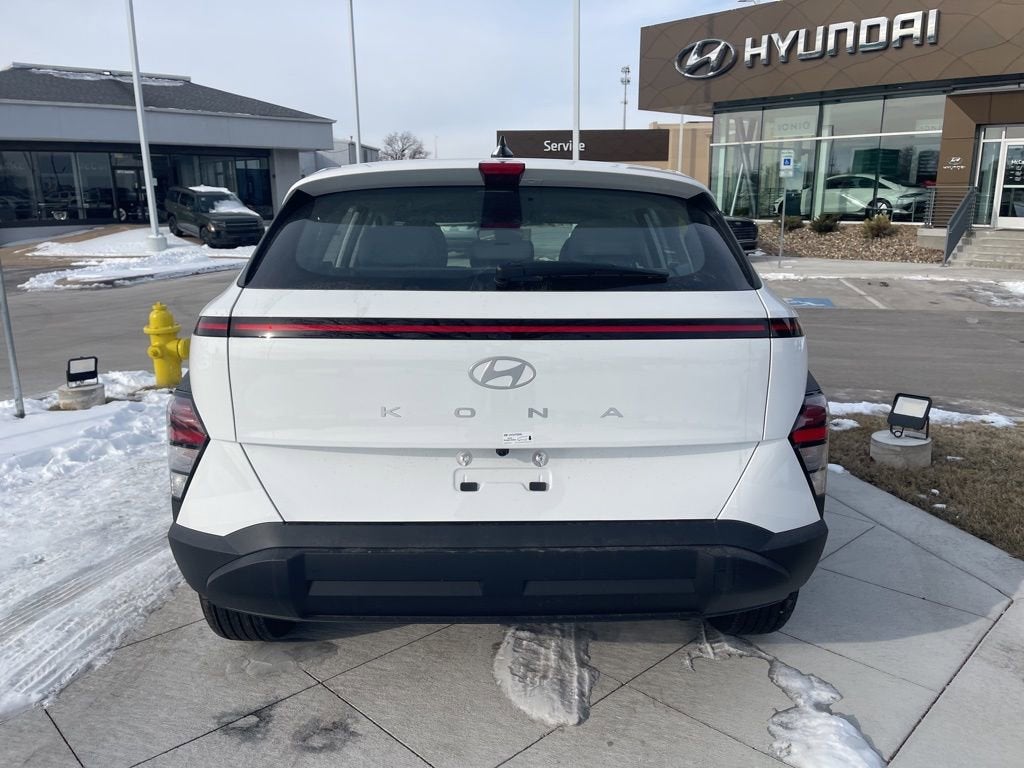 2026 Hyundai KONA SE