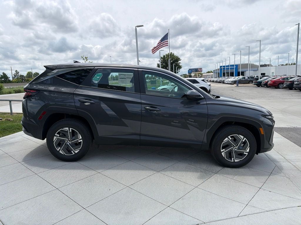 2026 Hyundai TUCSON HYBRID Blue SE