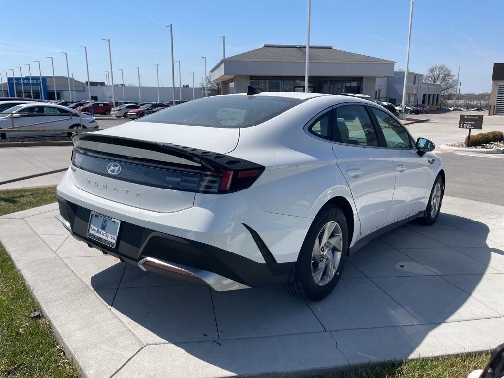 2026 Hyundai SONATA SE