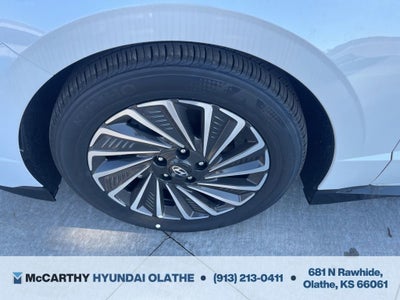 2025 Hyundai SONATA HYBRID SEL