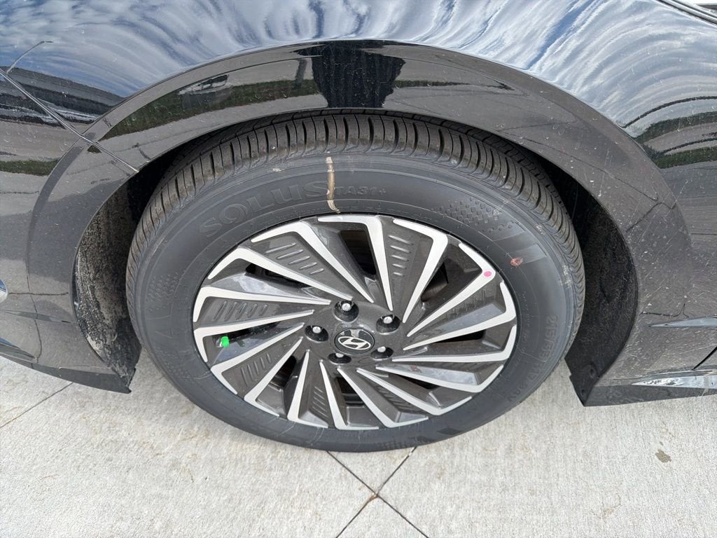 2026 Hyundai SONATA HYBRID SEL