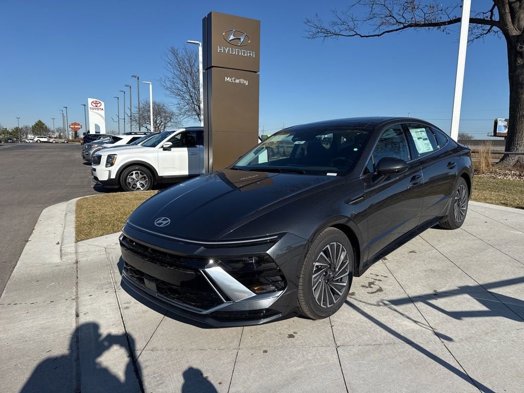 2026 Hyundai SONATA HYBRID SEL