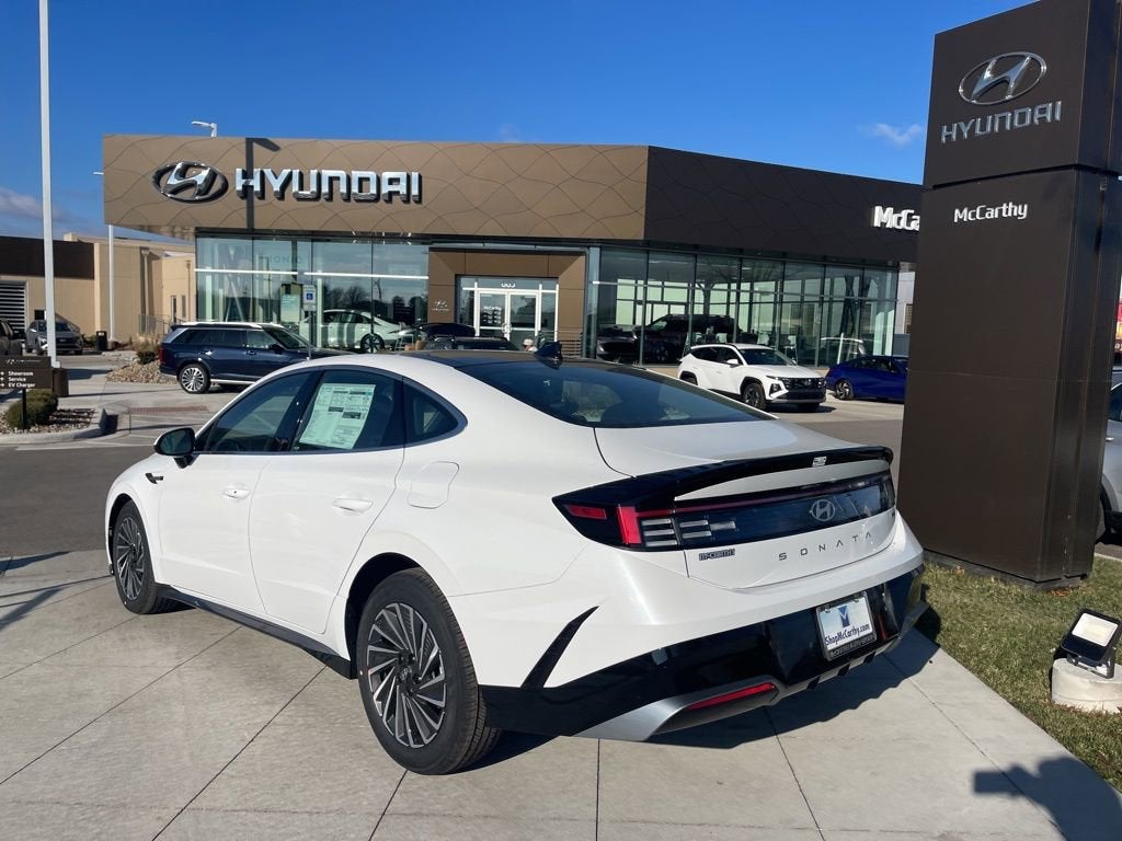 2026 Hyundai SONATA HYBRID SEL